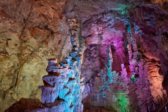 Cuevas de Canelobre: la catedral subterránea y más colorida de Busot