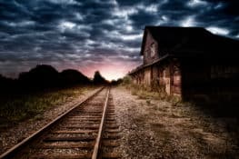 ¡Pasajeros, al tren!: 3 estaciones de tren abandonadas y una que ha sido recuperada