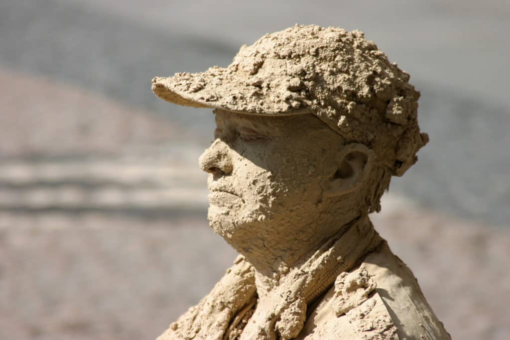 Hombre de barro