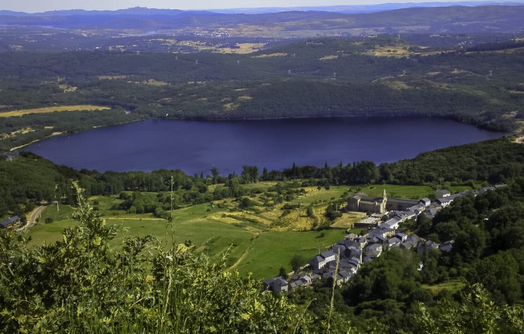 Lago de Sanabria provincia de Zamora. Ya no hay pueblo