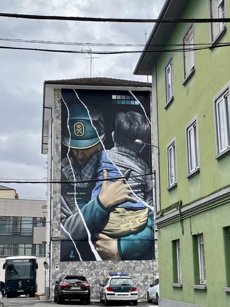 Mural de la Guardia Civil en Lugo