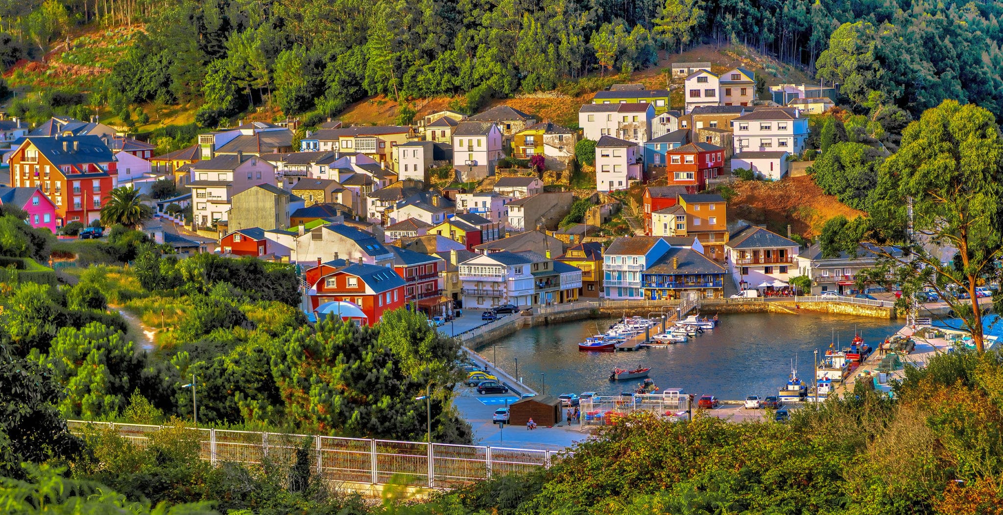 O Barqueiro El Pueblo Marinero De La R a M s Peque a De Galicia 
