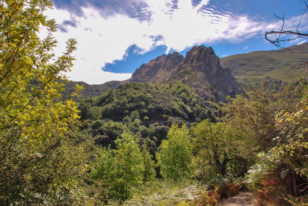 Peñalba de Santiago, valle del Silencio
