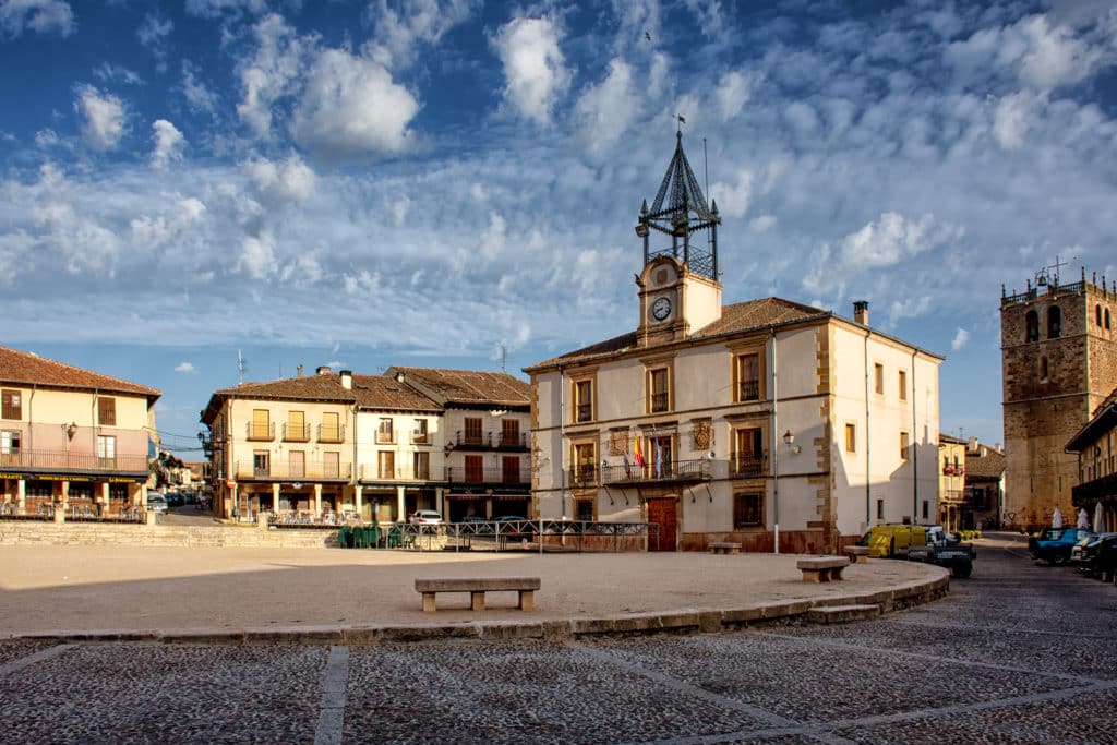 Pueblos medievales en Segovia: Riaza