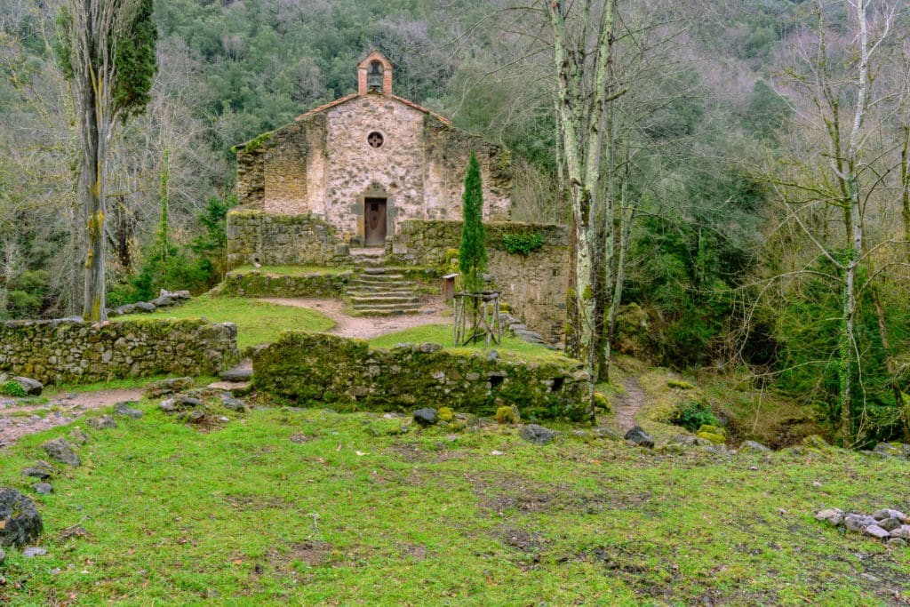 Iglesia en Sant Aniol d'Aguja