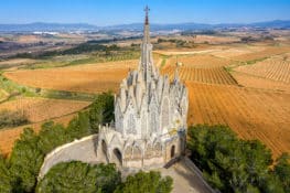 La mini Sagrada Familia de Tarragona, una Casa Batlló en Palma y dos nuevos Caprichos