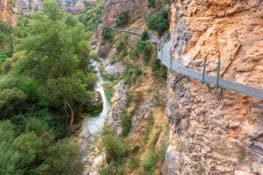 Las pasarelas del Vero: ruta por el abismo en Alquézar